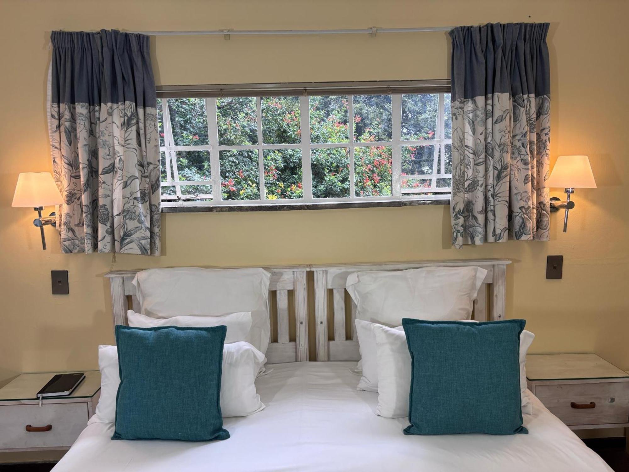 Random Harvest Country Farm stay *